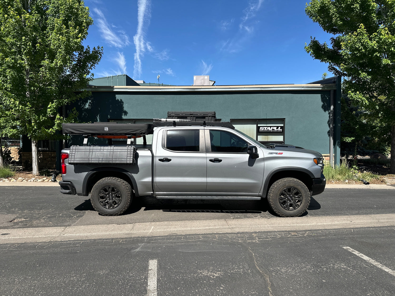 stapll fender racks case mounting on t slot retrax tonneau cover