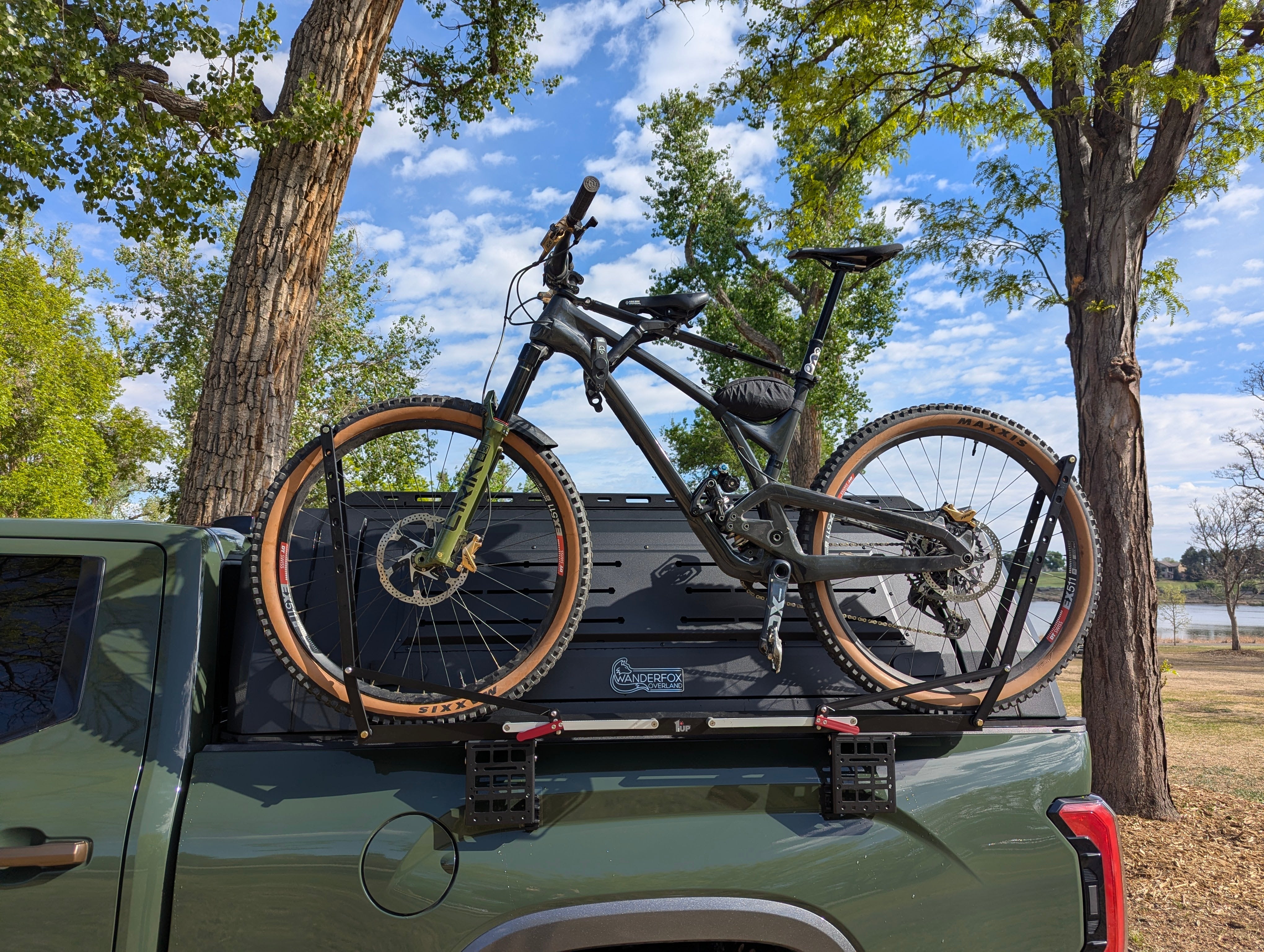 Fender Rack vs Bed Rack: Pros, Cons & Key Differences